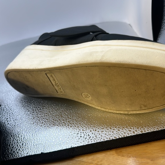 Seven dials black shoes. Size 8 1/2. I adorable flat shoes with a black bow. - Picture 8 of 8